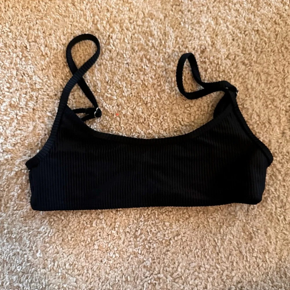 Frankie’s bikini top